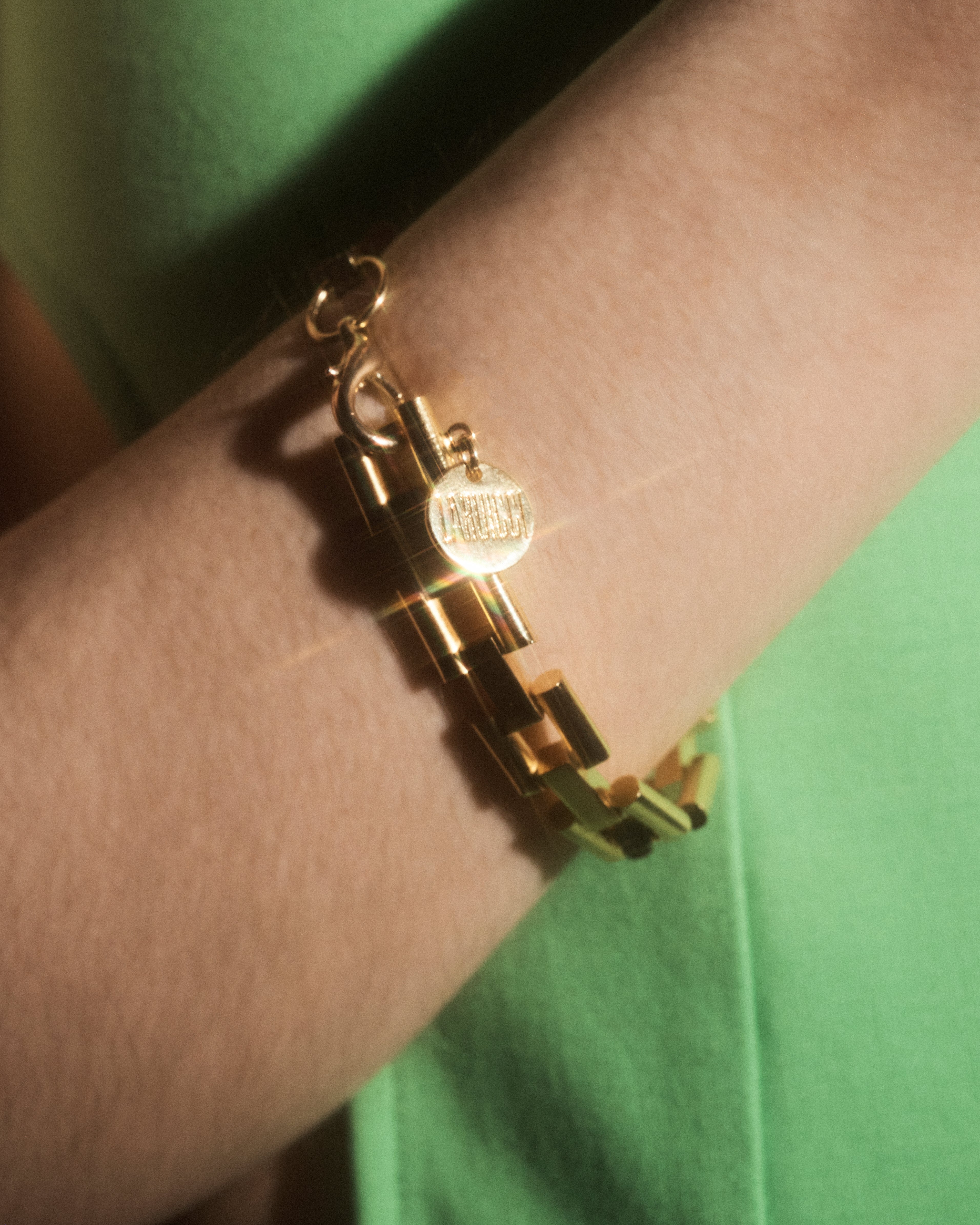 BRACELET PIÈGE À VAMPIRE