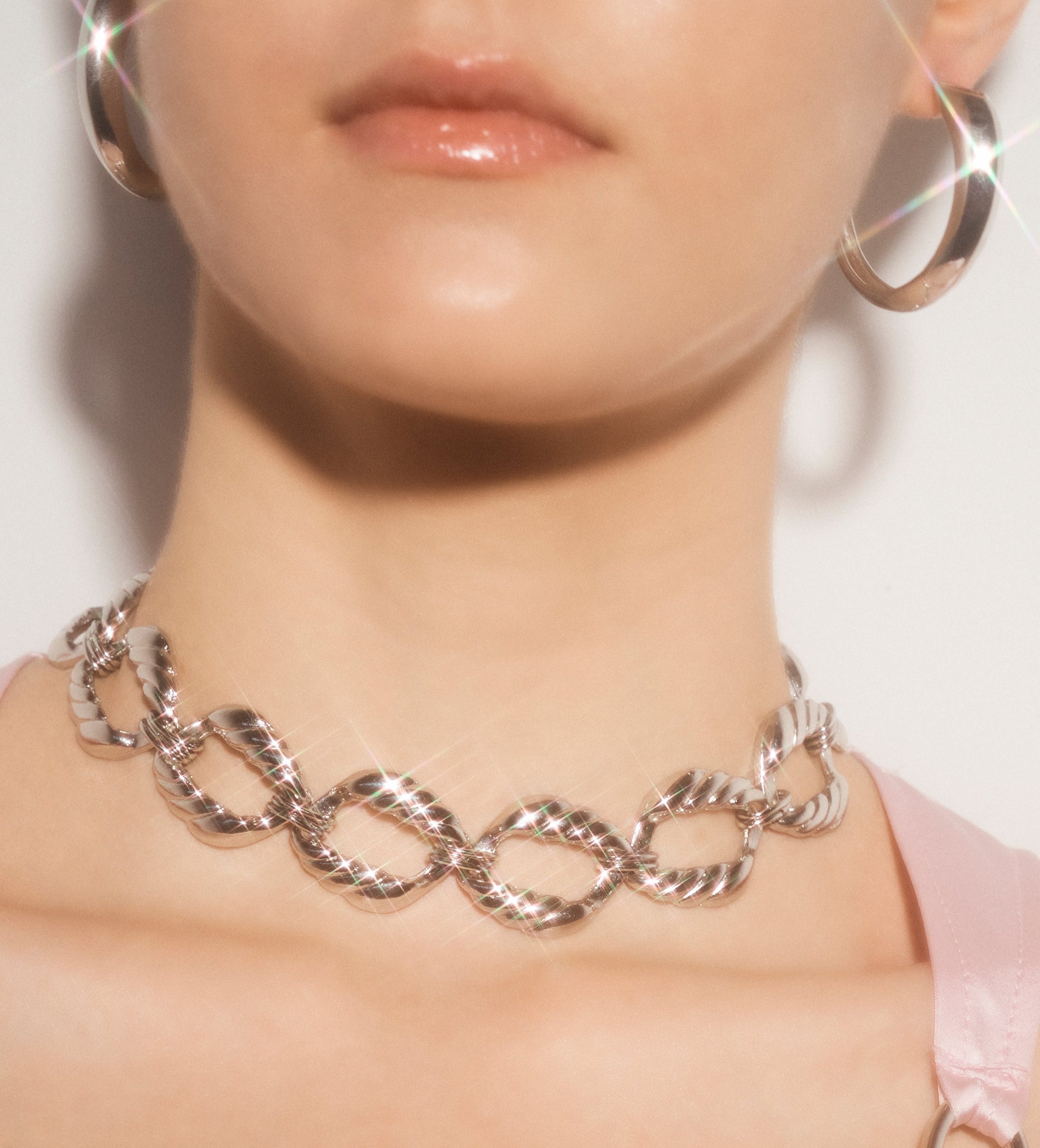 PRENDS-MOI LE COLLIER