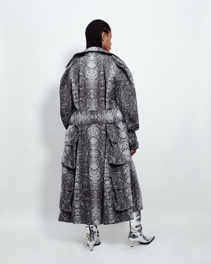 MULTI POCKET TRENCH COAT SNAKE PRINT