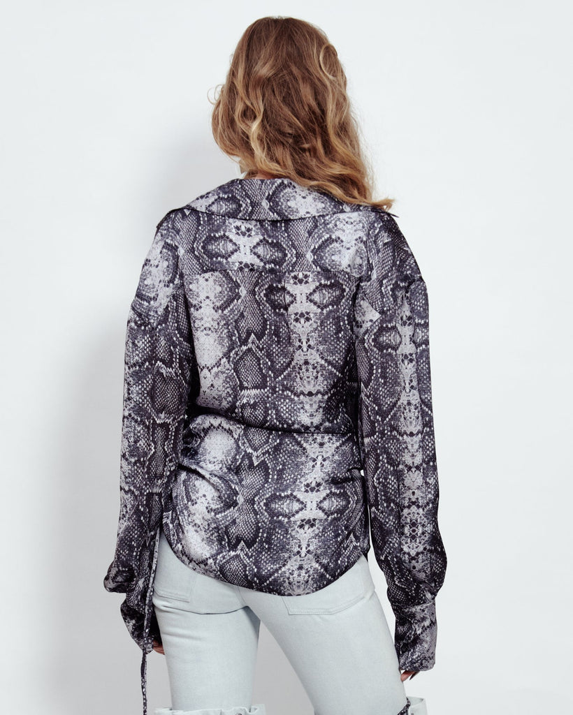 SNAKE PRINT WRAP SHIRT