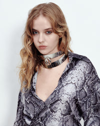 SNAKE PRINT WRAP SHIRT