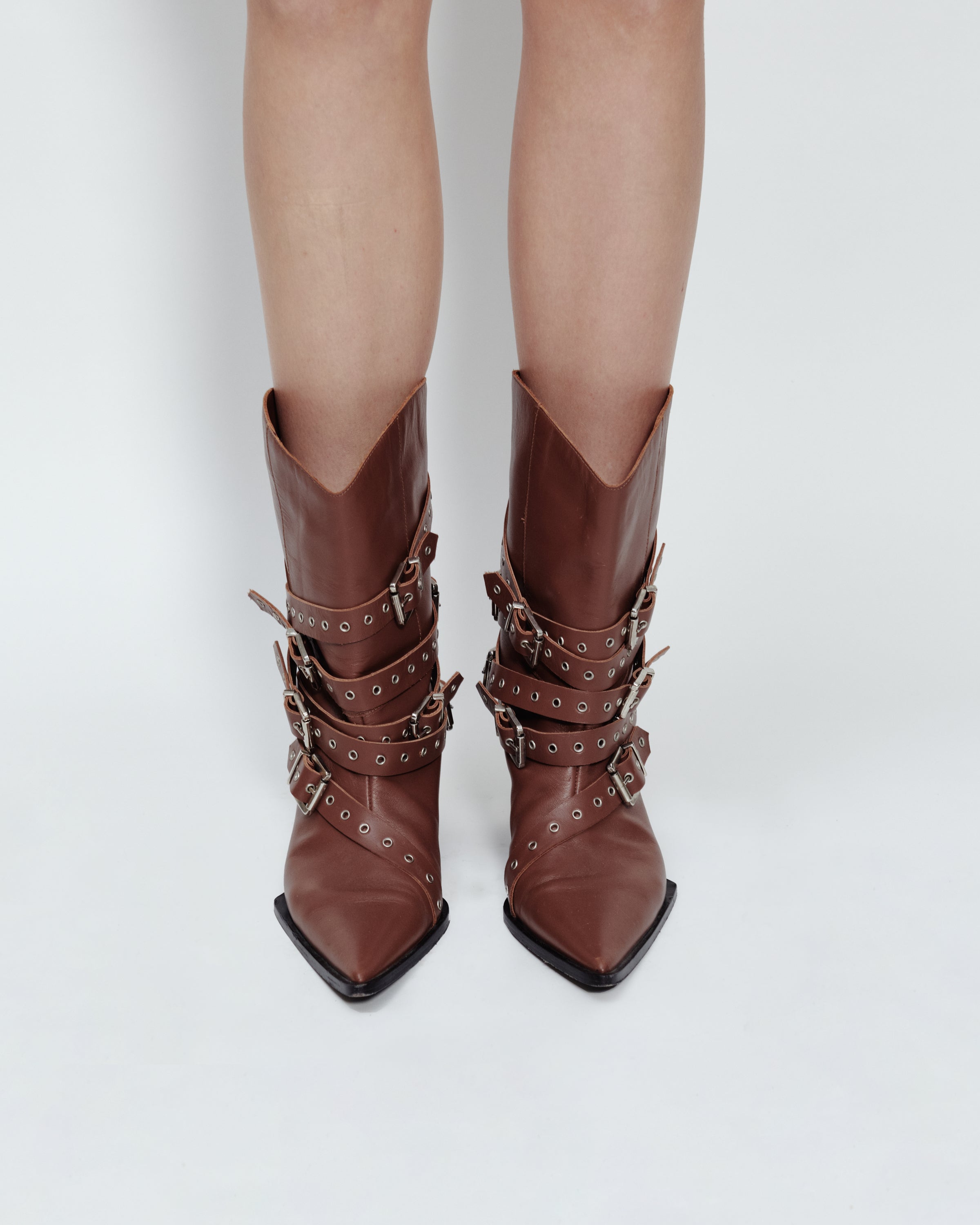 BUCKLE BELT BOOTS