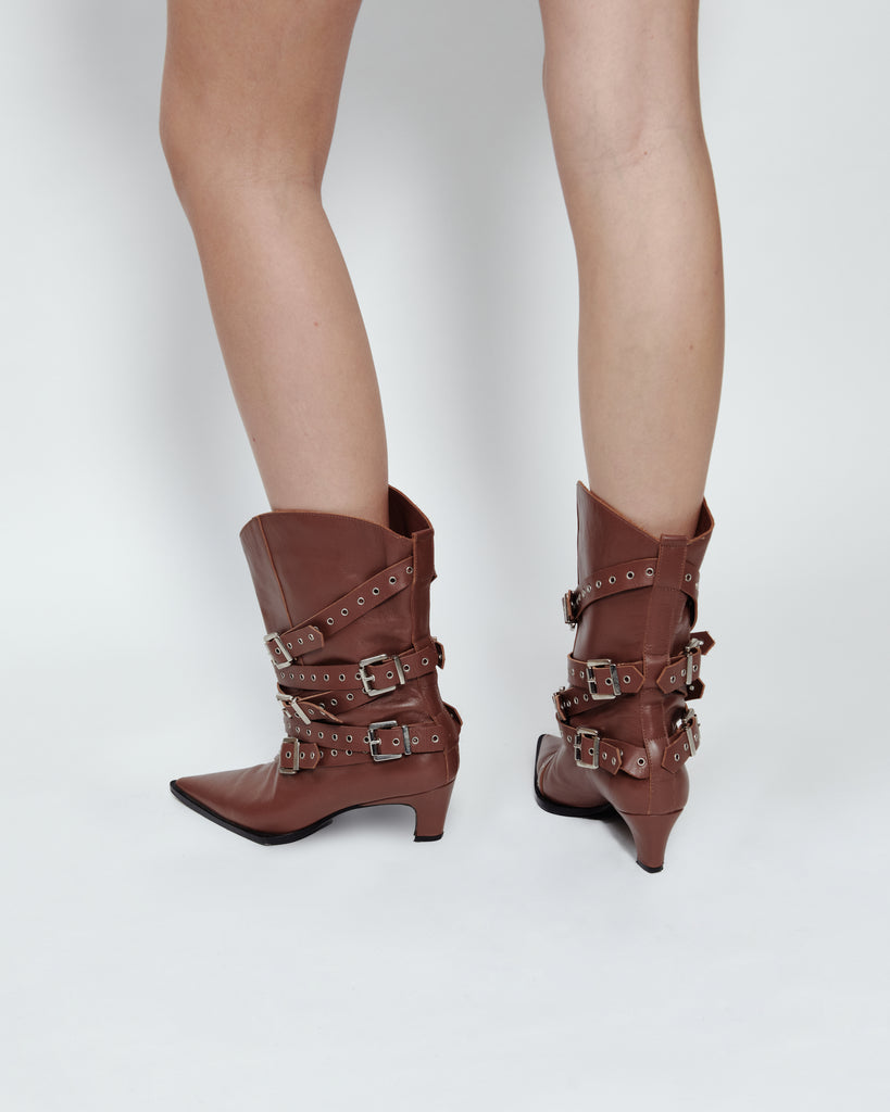 BUCKLE BELT BOOTS