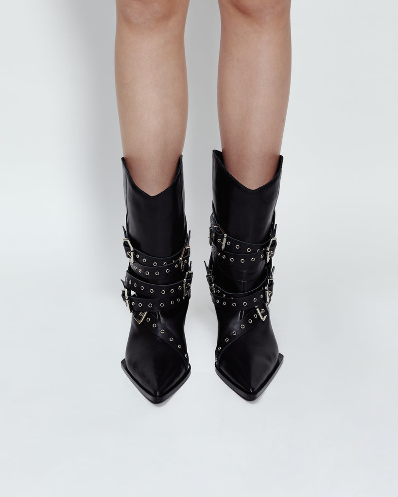 BUCKLE BELT BOOTS