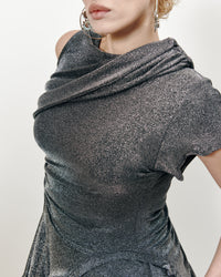 ROBE COURTE ASYMÉTRIQUE