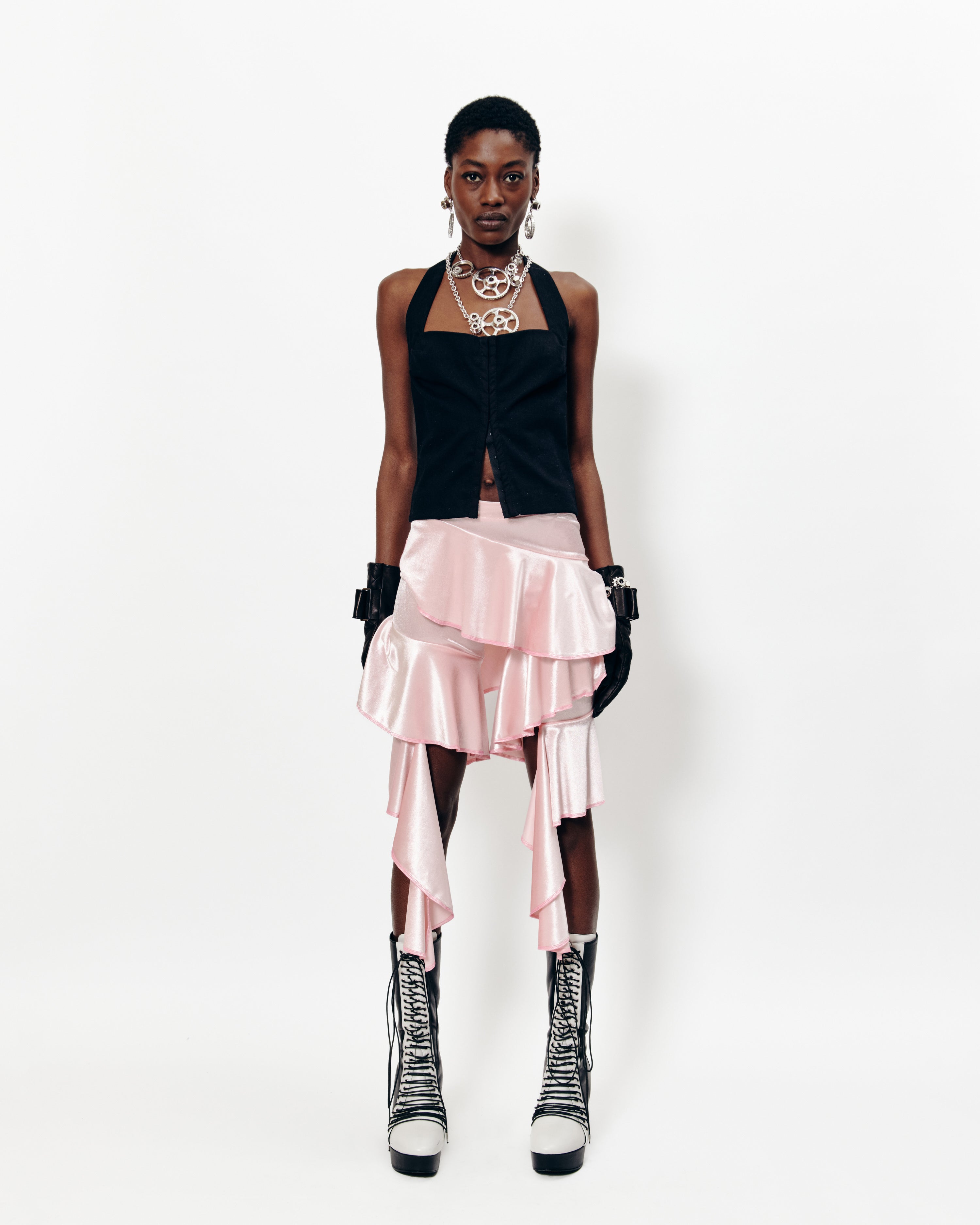 SHORT À VOLANTS ASYMÉTRIQUES