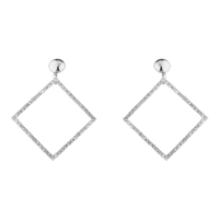 DONNE-MOI DES BOUCLES D'OREILLES